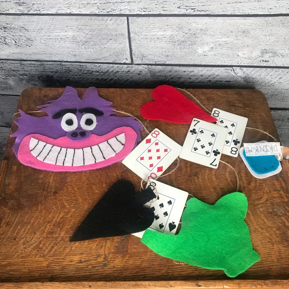 Del Hand Crafted Cheshire Cat Garland Banner For Tea Party/Birthday Decor Alice